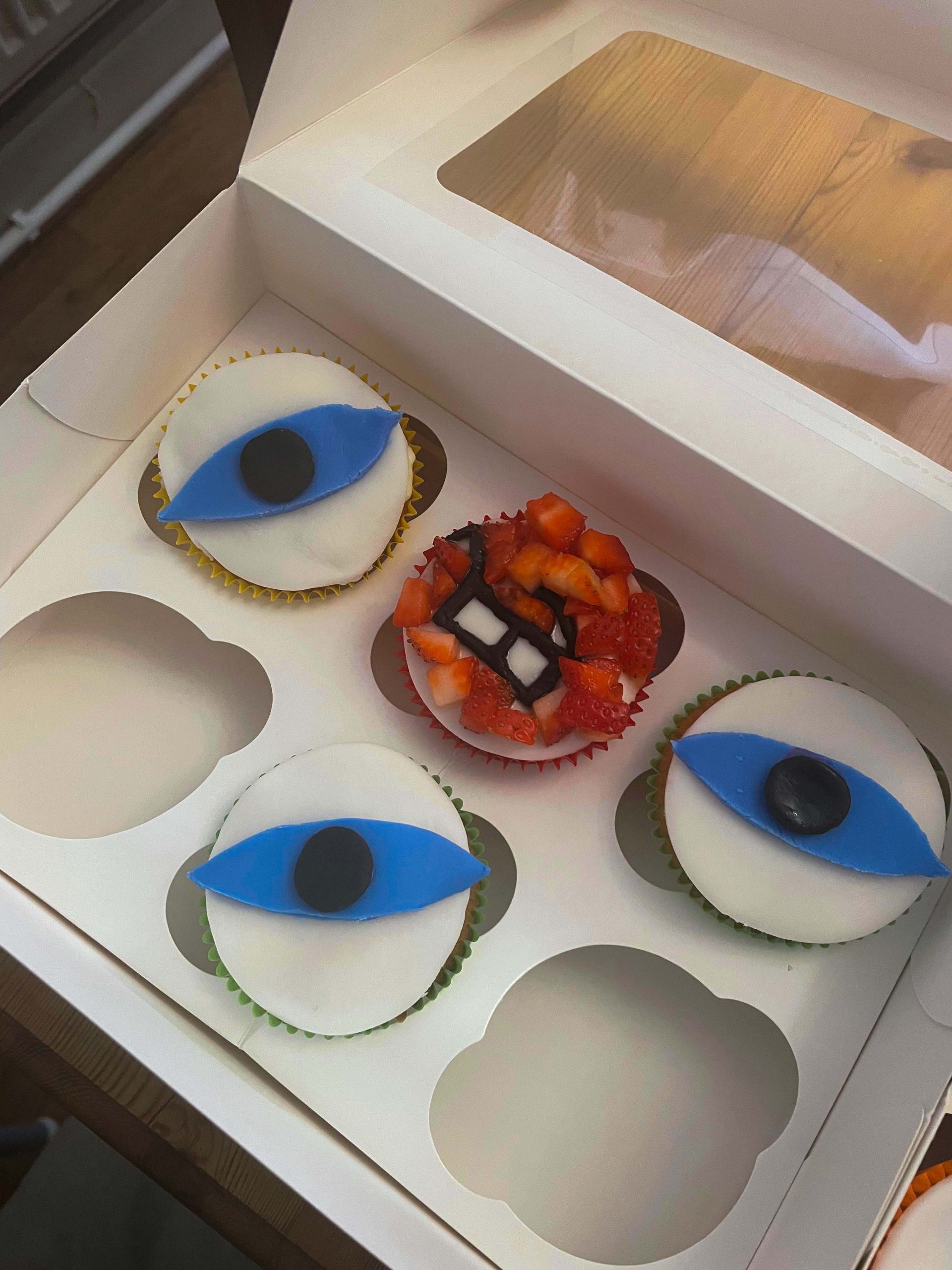 Vision cupcakes side 1