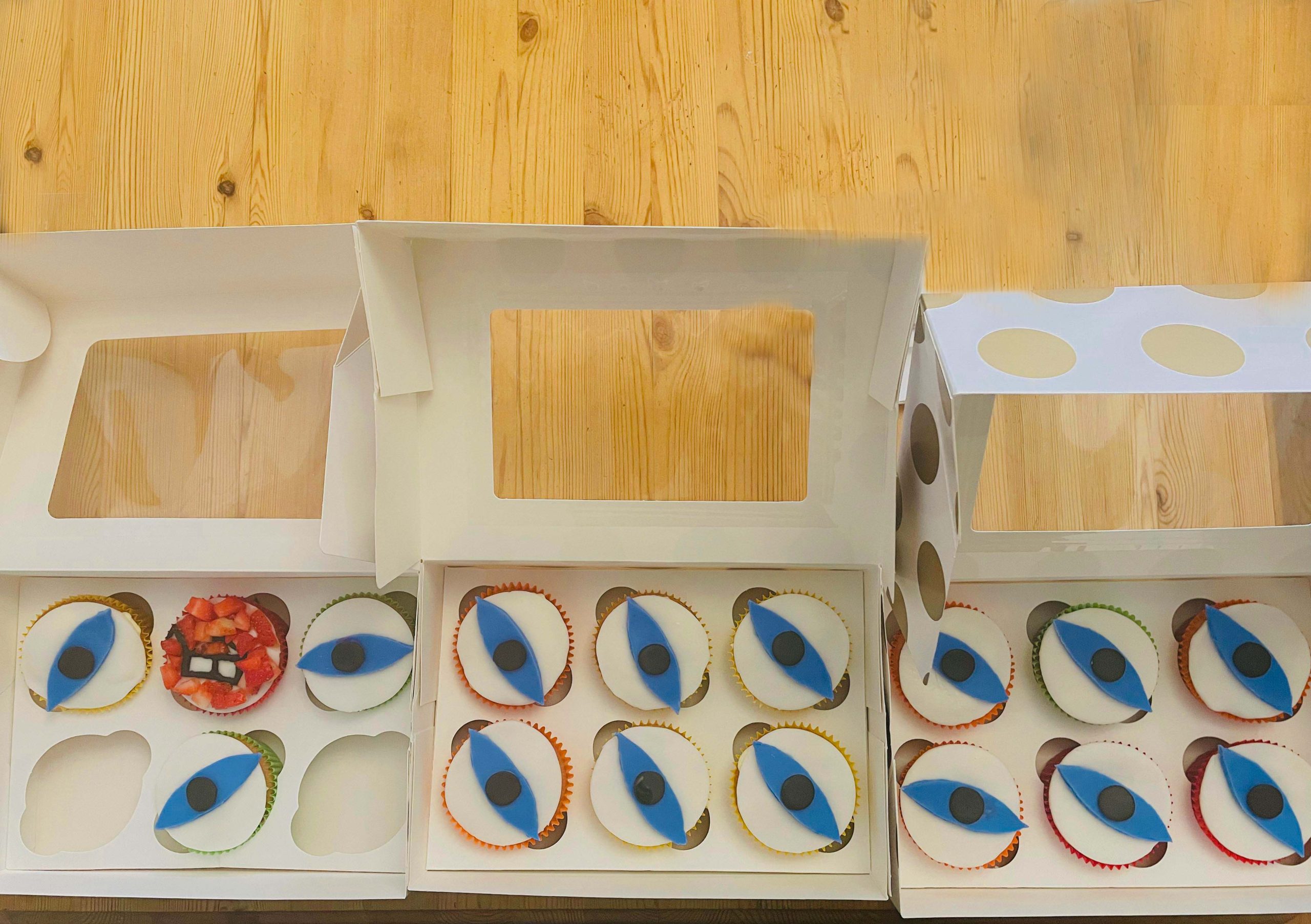 Vision cupcakes side 2